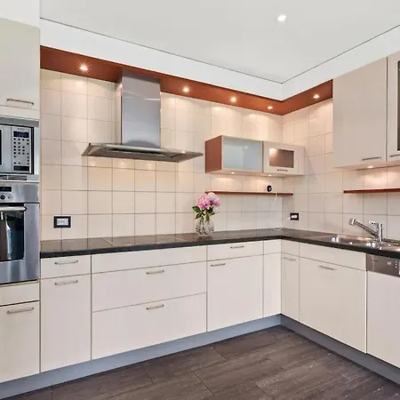 5-bedroom - Mountain Views וילה מונטרה