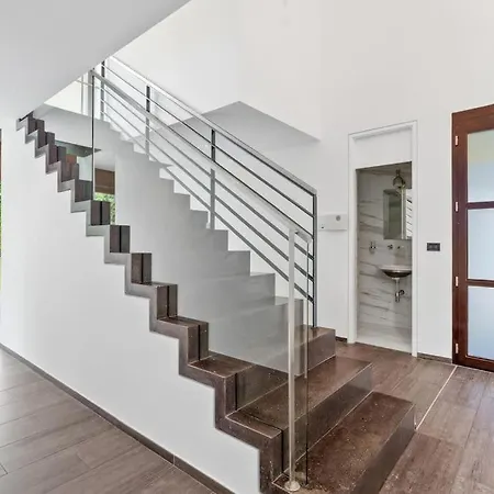 Villa 5-bedroom - Mountain Views *
