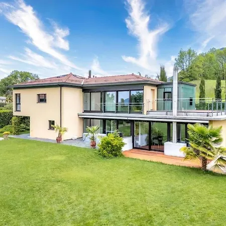 5-bedroom - Mountain Views מונטרה