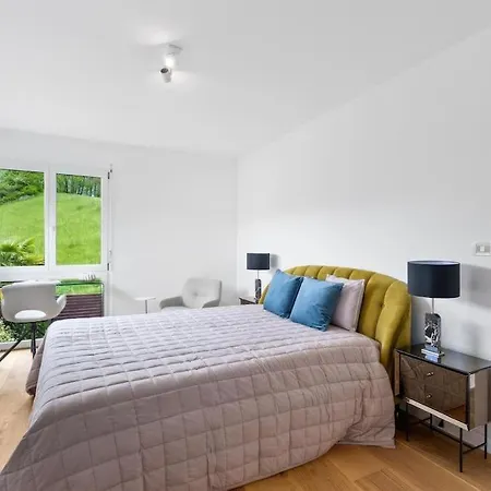 5-bedroom - Mountain Views Villa Montreux