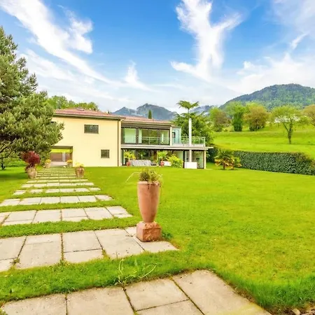 5-bedroom - Mountain Views Villa Montreux